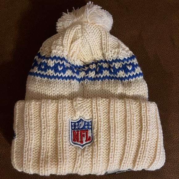 NWT Colts New Era Beanie - Picture 3 of 3